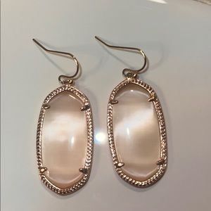 Rose Gold Kendra Scott like new!